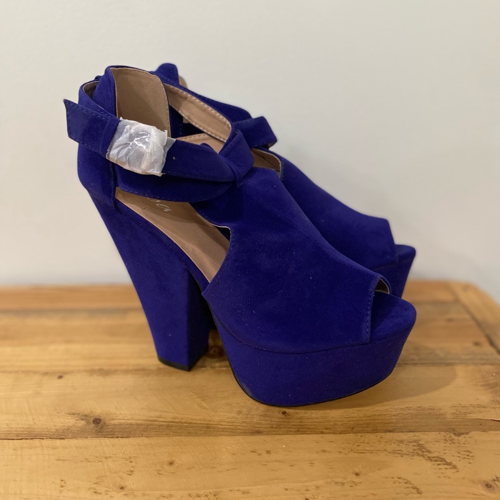 NWT- Viva Cobalt Blue Platform Shoes
